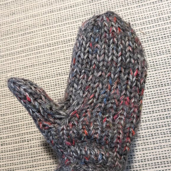 Wool Knit Marled Confetti Speckle Mittens from Roots Hand Knit - Picture 4 of 5